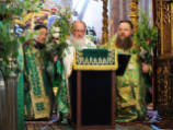 Патриарх Кирилл совершил 12 июня в честь праздника Троицы литургию в главном духовном центре России, Свято-Троицкой Сергиевой лавре