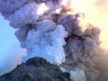 На Камчатке вулкан Шивелуч выбросил столбы пепла и газа на высоту до 10 км