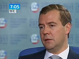 Медведев признался, что хочет на второй срок, но отказался соперничать с Путиным