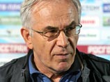 Главный тренер футбольного клуба "Анжи" Гаджи Гаджиев считает, что его команде необходимо усиление в летнее трансферное окно