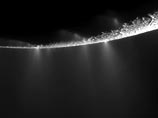 Под застывшей поверхностью шестого по величине спутника Сатурна Энцелада скрывается океан соленой воды, выяснили ученые во главе с Франком Ростербергом из Университета германского города Гейдельберг, изучив снимки