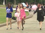 На Москве-реке баржа врезалась в теплоход с выпускниками 