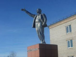 Томич повесился в автобусе, а житель Красноярского края поджег себя у памятника Ленину