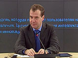 Медведев признался, что не собирался заниматься политикой, и недобро пошутил про министра