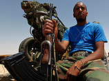 В Бенгази утверждают, что в Триполи есть по меньшей мере 100 человек, готовых выступить против правительства. Представители мятежников уверены, что переговоры не отслеживаются ливийскими спецслужбами, поскольку "пока никто не арестован"