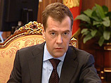 Президент России Дмитрий Медведев в рекордные сроки представил обещанный накануне законопроект, который предусматривает снижение семипроцентного барьера для прохождения партий в Госдуму, и внес его в федеральное заксобрание Президент России Дмитрий Медведев в рекордные сроки представил обещанный накануне законопроект, который предусматривает снижение семипроцентного барьера для прохождения партий в Госдуму, и внес его в федеральное заксобрание