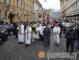 Католики Петербурга отметили праздник Тела и Крови Христовых