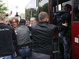 Несанкционированная акция "Революция через социальные сети", стартовавшая в среду в 19:00 на Октябрьской площади Минска, завершилась Несанкционированная акция "Революция через социальные сети", стартовавшая в среду в 19:00 на Октябрьской площади Минска, завершилась