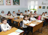 Школьников заставят петь гимн России перед уроками - так воспитывают духовность и патриотизм 