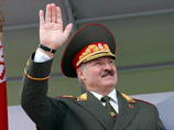 Лукашенко на параде выступил от имени "сирых и убогих". Пытавшихся хлопать задержали