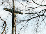 В Киеве вандалы уничтожили крест на месте строительства римско-католического храма