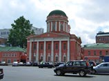 Музей Москвы, занимающий здание храма Апостола Иоанна Богослова на Новой площади, освободит церковные помещения до 1 октября Музей Москвы, занимающий здание храма Апостола Иоанна Богослова на Новой площади, освободит церковные помещения до 1 октября
