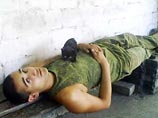 В Приморском крае солдаты одной из воинских частей в поселке Зарубино Хасанского района ради развлечения поймали крохотного черного котенка, облили бензином и подожгли