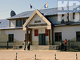 Кош-Агачский районный суд Республики Алтай приговорил к пяти месяцам исправительных работ учительницу начальных классов интерната в поселке Бельтир Лаурану Абдулову, которая была признана виновной в избиении восьми школьников