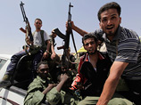 Мятежные силы оттеснили войска ливийского лидера Муамара Каддафи и продвинулись к ключевому городу Злитан на северо-западе страны