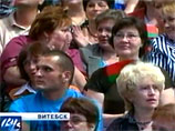 "Впервые за 20 лет своей истории фестиваль "Славянский базар" оказался втянут в политику, - цитирует репортаж программы "Белорусский партизан"