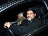 Диего Марадона на машине врезался в автобус и попал в больницу Диего Марадона на машине врезался в автобус и попал в больницу