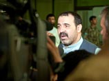 Вали Карзай занимал пост главы провинциального совета. Карзай был расстрелян одним из своих охранников из автомата Калашникова Вали Карзай занимал пост главы провинциального совета. Карзай был расстрелян одним из своих охранников из автомата Калашникова