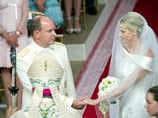 Семейная жизнь князя Монако Альбера II и княгини Шарлен, не успев начаться, грозит обернуться грандиозным скандалом