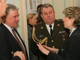 Анатолий Мазуркевич (на фото - слева), февраль 2005 года