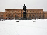 Для "Единой России" Кировская область считается проблемным регионом: на мартовских выборах в заксобрание партии власти удалось набрать здесь только 36,7% Для "Единой России" Кировская область считается проблемным регионом: на мартовских выборах в заксобрание партии власти удалось набрать здесь только 36,7%