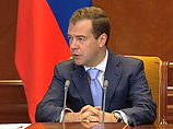 Медведев обещал профсоюзам защитить их от произвола работодателей и ввести понятие "удаленное рабочее место" Медведев обещал профсоюзам защитить их от произвола работодателей и ввести понятие "удаленное рабочее место"