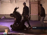 Убийство в пьяной драке 23-летнего москвича взбудоражило общественность: на месте преступления видели "кавказцев на джипе" Убийство в пьяной драке 23-летнего москвича взбудоражило общественность: на месте преступления видели "кавказцев на джипе"