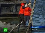 "Булгарию" отбуксируют на мель в 11-12 км для
откачки воды из корпуса судна "Булгарию" отбуксируют на мель в 11-12 км для
откачки воды из корпуса судна