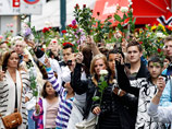 Жители Осло пришли в район взрыва с розами в руках