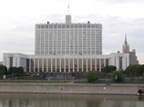 Основной вопрос финансовой политики - снижения инфляции до уровня 3-5% в год, пишут эксперты. Высокая инфляция затрудняет преодоление бедности и усиливает расслоение населения Основной вопрос финансовой политики - снижения инфляции до уровня 3-5% в год, пишут эксперты. Высокая инфляция затрудняет преодоление бедности и усиливает расслоение населения