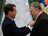Президент Дмитрий Медведев на церемонии вручения государственных наград в Кремле в четверг поспорил с вице-спикером Госдумы Владимиром Жириновским