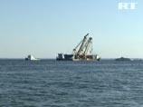 "Известия" со ссылкой на одного из высокопоставленных чиновников пишут, что при транспортировке в плавучем доке "Булгария" сорвалось с кранов и рухнула с трехметровой высоты "Известия" со ссылкой на одного из высокопоставленных чиновников пишут, что при транспортировке в плавучем доке "Булгария" сорвалось с кранов и рухнула с трехметровой высоты