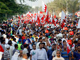 После отмены чрезвычайного положения на улицы Бахрейна вышли десятки тысяч протестующих