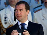 Медведев надеется, что ЕС все же отменит визовый режим для калининградцев
