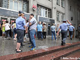 Московская полиция начала задерживать участников несанкционированной акции, прибывающих на Триумфальную площадь