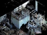 До этого самый высокий уровень радиации - до четырех тысяч миллизивертов в час, отмечался в воздухе на территории "Фукусимы-1" в начале июня из-за трещины в полу первого энергоблока, из которой исходил радиоактивный пар