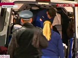 "Бомба-ошейник", которую австралийская полиция 10 часов пыталась снять с 18-летней девушки, оказалась муляжом