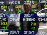 Доклад S&P вышел после закрытия основных торговых площадок в пятницу 5 августа, и на этот шаг первыми отреагировали фондовые площадки Азии на открытии торгов в понедельник 8 августа - первых после понижения рейтинга США, - они снизились в пределах 1-1,4% Доклад S&P вышел после закрытия основных торговых площадок в пятницу 5 августа, и на этот шаг первыми отреагировали фондовые площадки Азии на открытии торгов в понедельник 8 августа - первых после понижения рейтинга США, - они снизились в пределах 1-1,4%