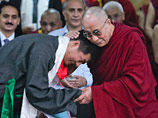 43-летний гарвардский юрист Лобсанг Сангей стал первым светским преемником Далай-ламы XIV на посту главы Тибета