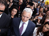 Необычный цвет волос основателя сайта WikiLeaks Джулиана Ассанжа получил свое объяснение в книге, написанной британской журналисткой Хизер Брук Необычный цвет волос основателя сайта WikiLeaks Джулиана Ассанжа получил свое объяснение в книге, написанной британской журналисткой Хизер Брук