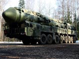 Во-первых, первый ракетный полк полностью перевооружен новейшим подвижным грунтовым ракетным комплексом "Ярс" Во-первых, первый ракетный полк полностью перевооружен новейшим подвижным грунтовым ракетным комплексом "Ярс"