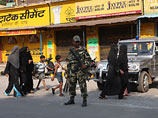 В индийском городе Морадабад введен комендантский час после массовых столкновений индуистов и мусульман: 13 раненых
