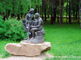 Вандалы сокрушили скульптуры Адама и Евы в московском парке