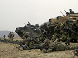 Южная Корея проводит военные маневры с США, отрабатывая уничтожение ядерного оружия КНДР Южная Корея проводит военные маневры с США, отрабатывая уничтожение ядерного оружия КНДР