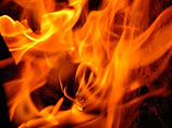 У Вечного огня в Калуге подросток заживо сжег бомжа, когда надоело тушить об него окурки