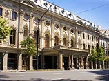 Руководителя Государственного драматического театра имени Шота Руставели Роберта Стуруа сняли с должности Руководителя Государственного драматического театра имени Шота Руставели Роберта Стуруа сняли с должности