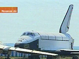 Изделие 2.01, которое выставлено на МАКС-2011, - это единственный в России летный образец орбитального корабля, построенного по программе "Буран"
