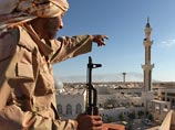 Лидер Джамахирии поставил несколько условий. "Полковник Каддафи настаивает на немедленном прекращении огня и выводе войск НАТО", - приводит агентство слова представителя ливийской армии
