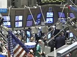 Падение фондовых индексов США в четверг, где торги вечером по московскому времени только начались, усилилось после выхода статданных, сообщает агентство Bloomberg. Снижение Dow Jones Industrial Average в ходе торгов превысило 500 пунктов
