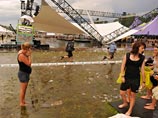 В результате удара урагана по проходившему под открытым небом музыкальному фестивалю Pukkelpop на северо-востоке Бельгии есть погибшие и раненые
